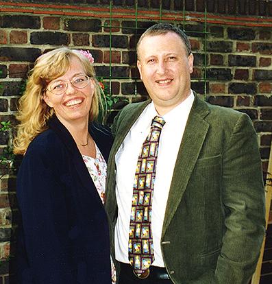 Lane_and_Helene2B.JPG (37724 bytes)