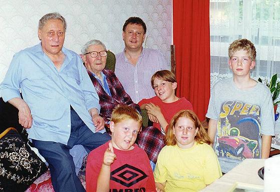 Lane_family1b.JPG (52370 bytes)