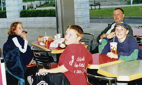 Mc_Donalds.JPG (22538 bytes)