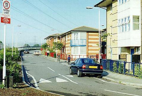 Our_street2.JPG (46089 bytes)