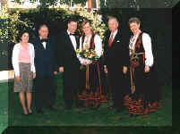 The_parents_small.JPG (5312 bytes)